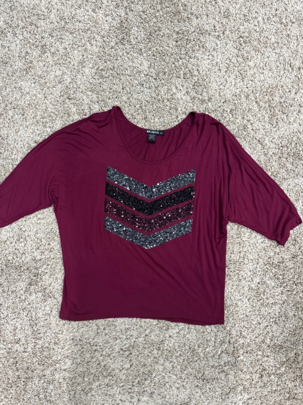 Miss Chievous Maroon sequined short sleeve shirt size large NWOT